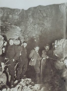 Erste Hoehlenerkundigungen um 1920