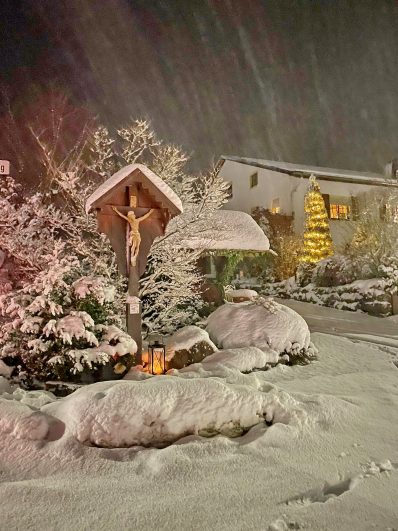 b68cf860-4a7d-4267-b3fe-cc705f323b15