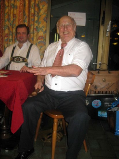 kl-1Fütterer-Löffelschlagen