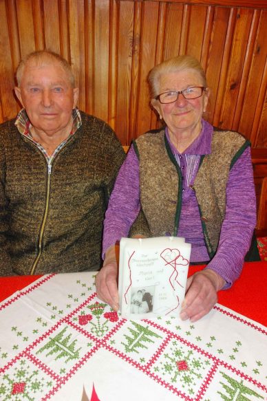 kl-Karl und Maria Kreidl mit Kerze