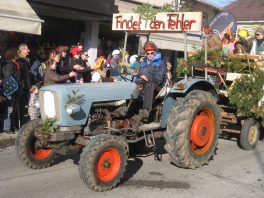 1BulldogmitMarquette-Wagen