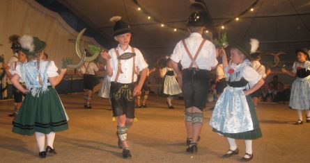 1Kinder-Sicheltanz-quer