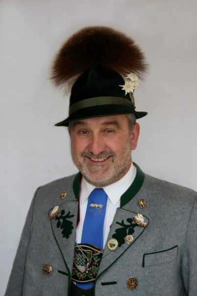 Bürgermeister Oberauer in Tracht