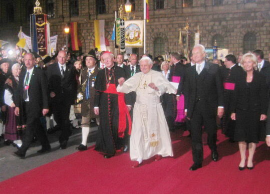 1EiligerPapst 2006
