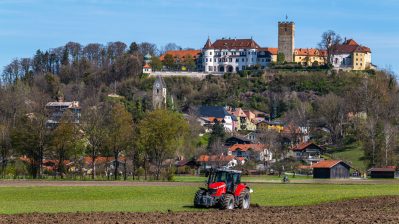 Pfluegen-im-Fruehjahr-1270149