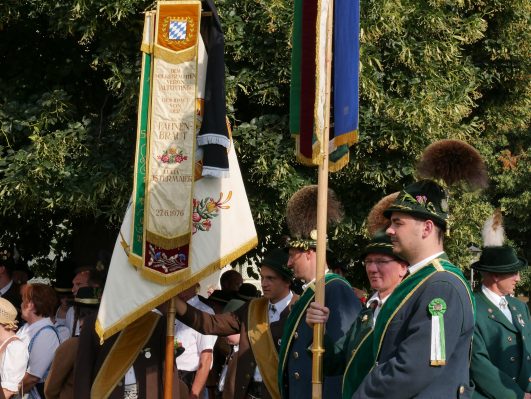 beim Gaufest Altötting 2019 Gaustandarte und Fahne Altötting