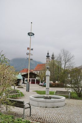 aschau maibaum02