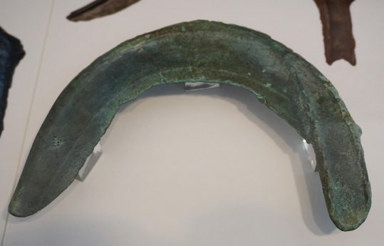 Sichel Weidachwies Vitrine