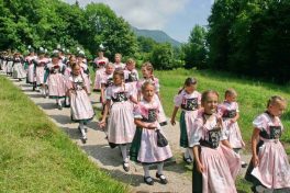 kl-01-Festverein Sachrang Dirndl