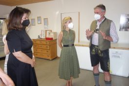 1Ministerin-Ludwig-Klaus Gschwendtner