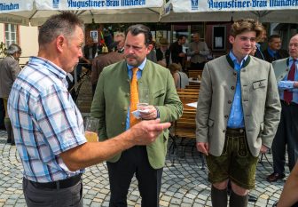 Denkmal-Guttenberg-1000617