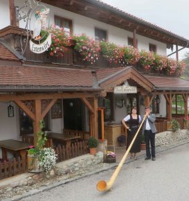 IMG_6177_mit_der_Entenwirtin_Kathi_k