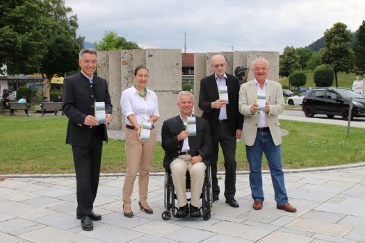 Landrat Otto Lederer, Viktoria Gruber, Hans-Joachim Gruber, Prof. Walter J. Mayr und Christoph Maier-Gehring