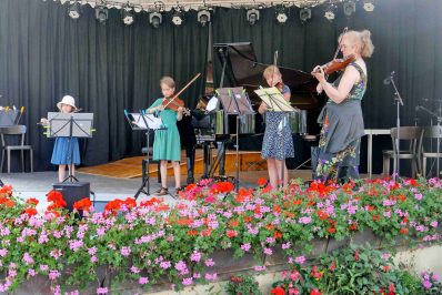 kl-Kleines Geigenensemble