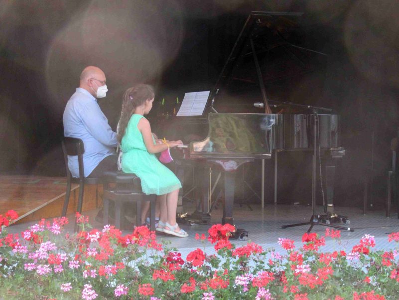 kl-Sina Baumer - Klavier