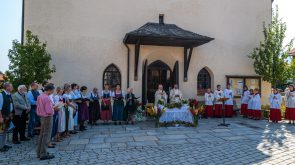 Festgottesdienst-zum-Patrozinium-mit-Kraeuterweihe-1010865