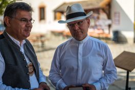 Festgottesdienst-zum-Patrozinium-mit-Kraeuterweihe-1460420