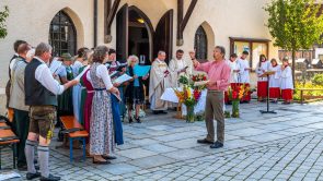 Festgottesdienst-zum-Patrozinium-mit-Kraeuterweihe-1460539