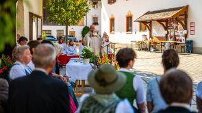 Festgottesdienst-zum-Patrozinium-mit-Kraeuterweihe-1460622