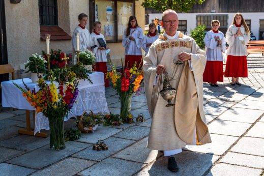 Festgottesdienst-zum-Patrozinium-mit-Kraeuterweihe-1460707