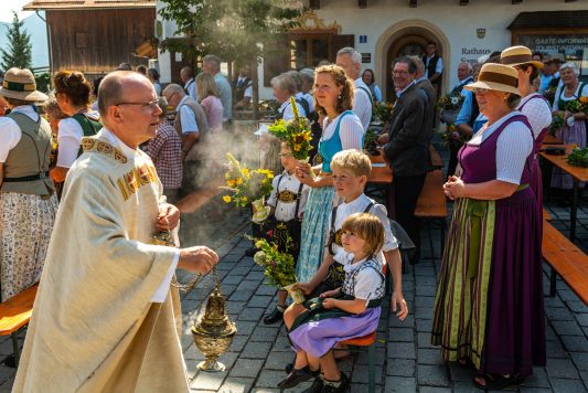 Festgottesdienst-zum-Patrozinium-mit-Kraeuterweihe-1460733