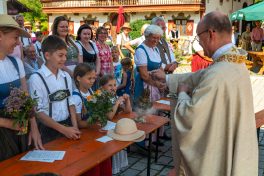 Festgottesdienst-zum-Patrozinium-mit-Kraeuterweihe-1460767