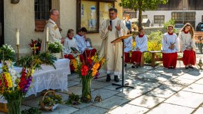 Festgottesdienst-zum-Patrozinium-mit-Kraeuterweihe-1460783