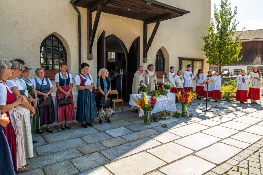 Festgottesdienst-zum-Patrozinium-mit-Kraeuterweihe-1460904