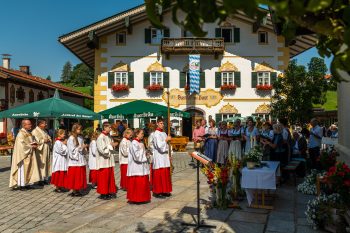 Festgottesdienst-zum-Patrozinium-mit-Kraeuterweihe-1460950