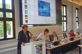 kl-Resi Schmidhuber. 2