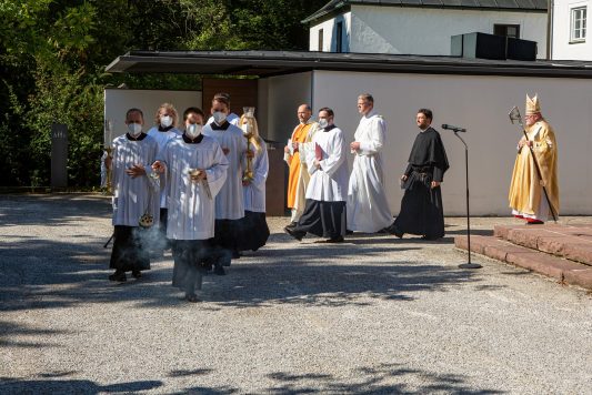 KID21149-040921-4949