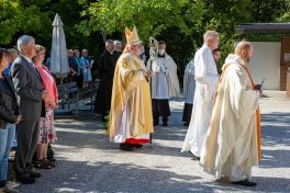 KID21149-040921-4972