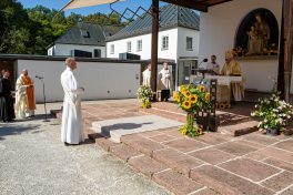 KID21149-040921-5161