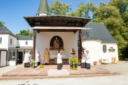 KID21149-040921-5431