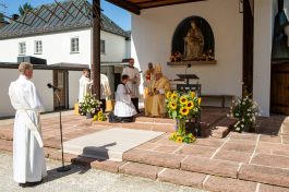 KID21149-040921-5914