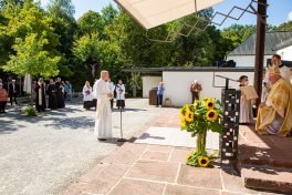 KID21149-040921-5958