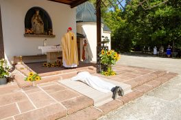 KID21149-040921-6069