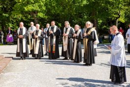 KID21149-040921-6448