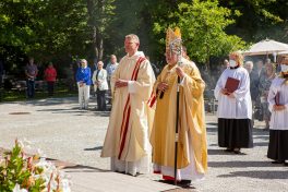 KID21149-040921-7082