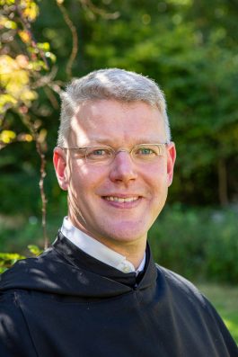 KID21149-040921-7695