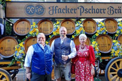 kl-Gf Sotola Frank mit Ehepaar Hartfiel