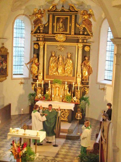 kl-Pfarrer Josef Steindlmüller hoch