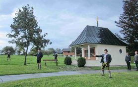 kl-Schnalzen mit Leichenhaus 2