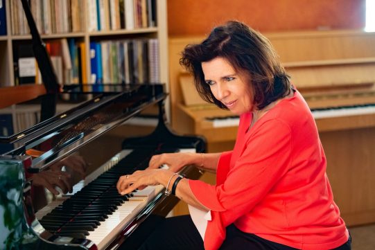 susi_weiss_kaffeehausmusik_bad aibling_01_ artischocke