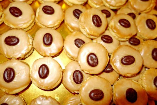 1Ischler-Krapfen Mokka-Bohne