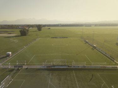 Platz Drohne Sommer Sonnenuntergang