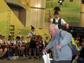 1Achtung Goaßlschnalzer