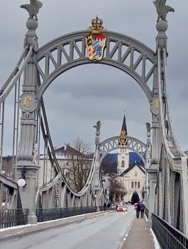 8aa65879-79b4-48f6-bdf4-fa724fe1e2e4