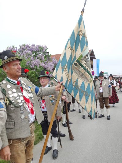 Fähnrich_Ehrenoberleutnant
