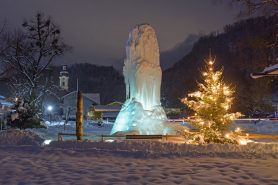 Tourist Information Oberaudorf - Winter Ortsansicht Nacht